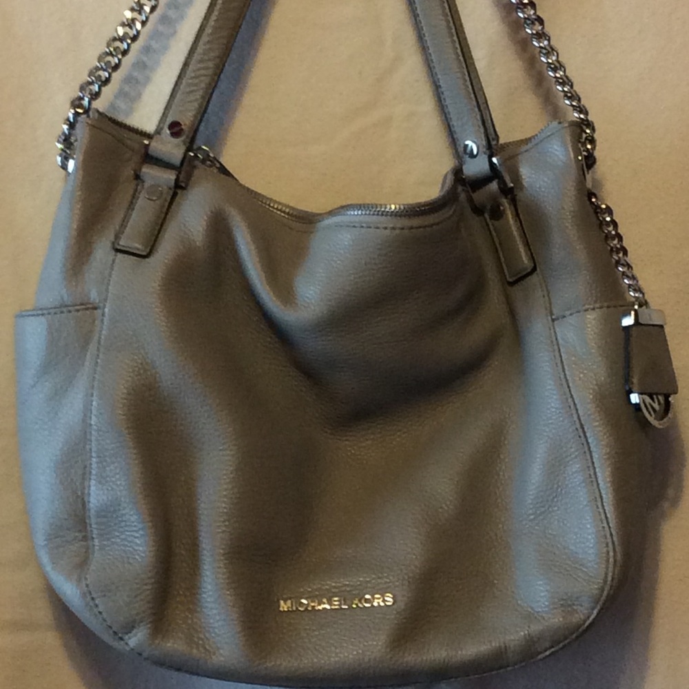 Micheal Kors purse